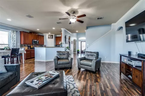 Living - 3517 Durango Root Ct, Fort Worth, TX 76244 photo 3 of 4