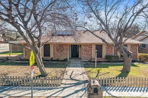 6036 Whispering Ln, Watauga, TX 76148