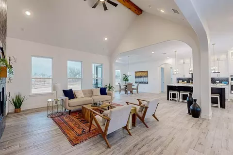 Living - 4618 County Road 1040, Celeste, TX 75423 photo 4 of 4