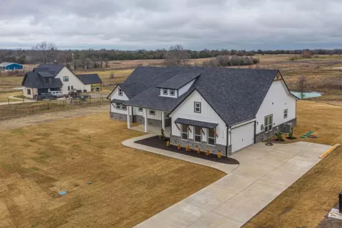 Exterior - 4618 County Road 1040, Celeste, TX 75423 photo 2 of 6