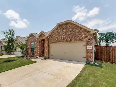 11604 Roaring Fork Trl, Aubrey, TX 76227