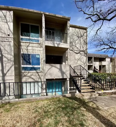 390 Driftwood Ct #1A, Azle, TX 76020