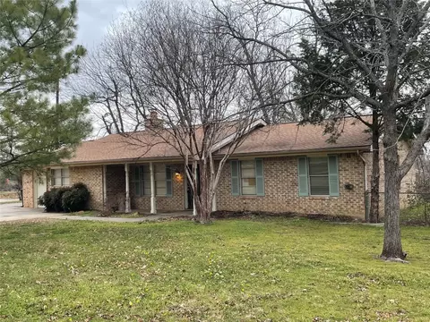 1601 N Haven Dr, Corinth, TX 76210