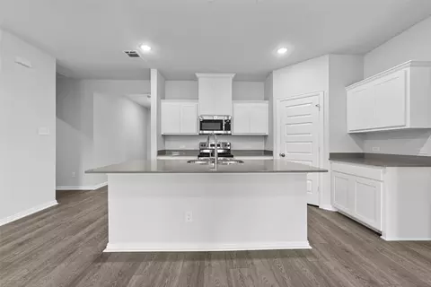1935 Rolling Ridge Dr, Van Alstyne, TX 75495