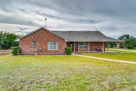 1302 James C Rd, Weatherford, TX 76085