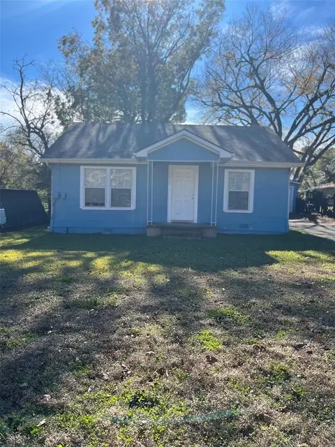 2820 W Elm St, Denison, TX 75020