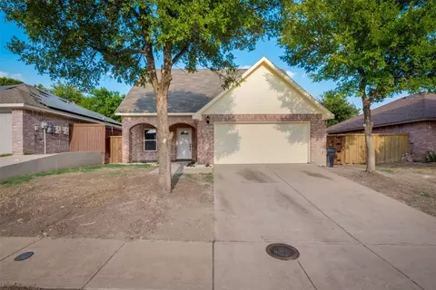 5026 E Rim Rd, Dallas, TX 75211