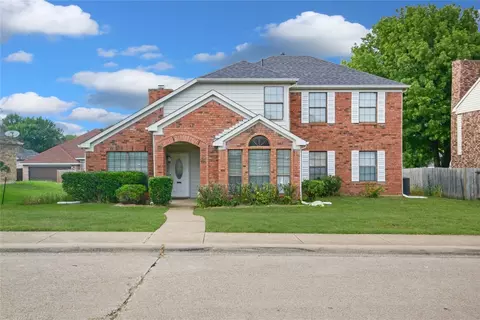1145 Barrington Dr, Desoto, TX 75115
