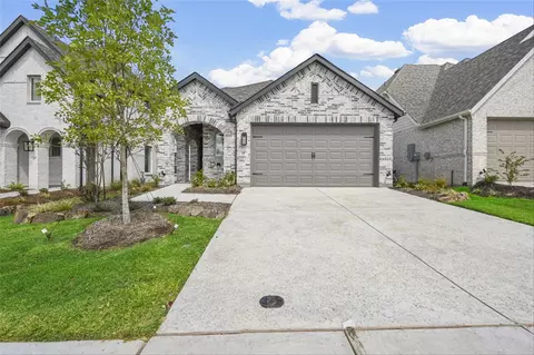 1636 Whispering Meadow Dr, Van Alstyne, TX 75495