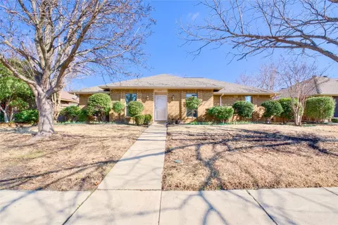 3120 Landover Dr, Carrollton, TX 75007