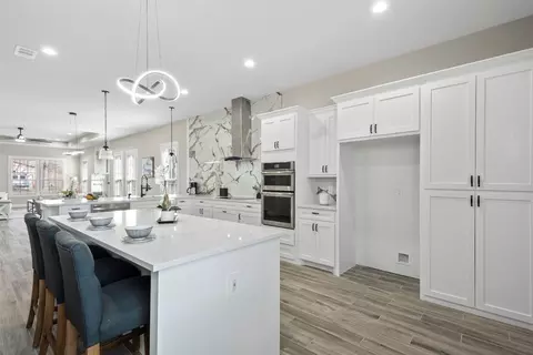 Kitchen - 701 Tupuna Dr, Tool, TX 75143 photo 7 of 7