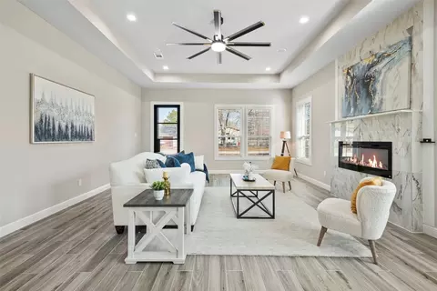 Living - 701 Tupuna Dr, Tool, TX 75143 photo 5 of 6