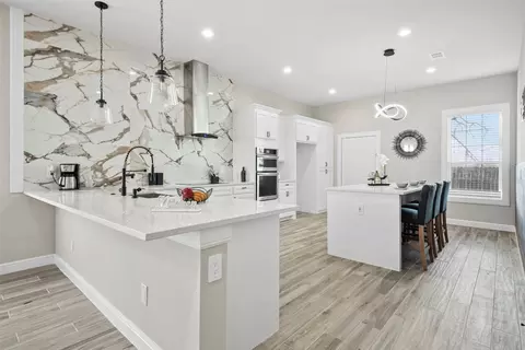 Kitchen - 701 Tupuna Dr, Tool, TX 75143 photo 1 of 7