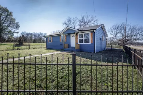 900 Sayle St, Greenville, TX 75401