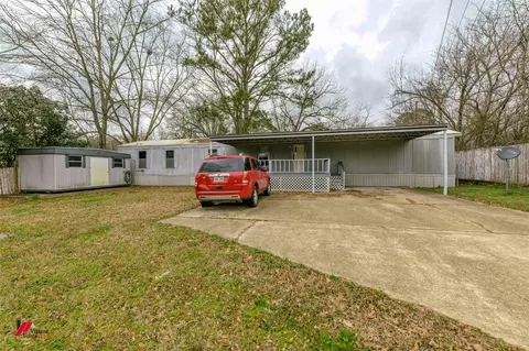 106 Farrar St, Springhill, LA 71075 photo 3