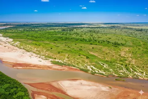 10157 N Cr 129, Harrold, TX 76364