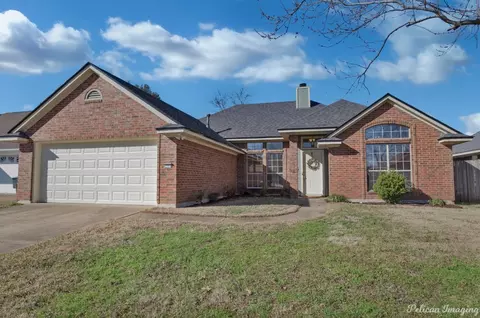 2103 Middle Creek Blvd, Bossier City, LA 71111