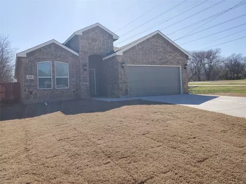 2125 Beaumont St, Grand Prairie, TX 75051
