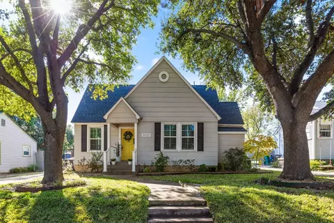 3925 Byers Ave, Fort Worth, TX 76107