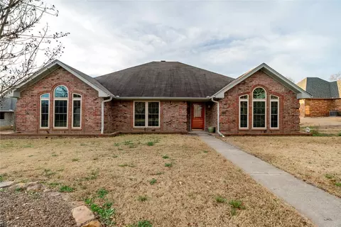 4110 Oleander St, Paris, TX 75462