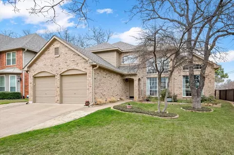 500 Woodhill Ct, Grapevine, TX 76051