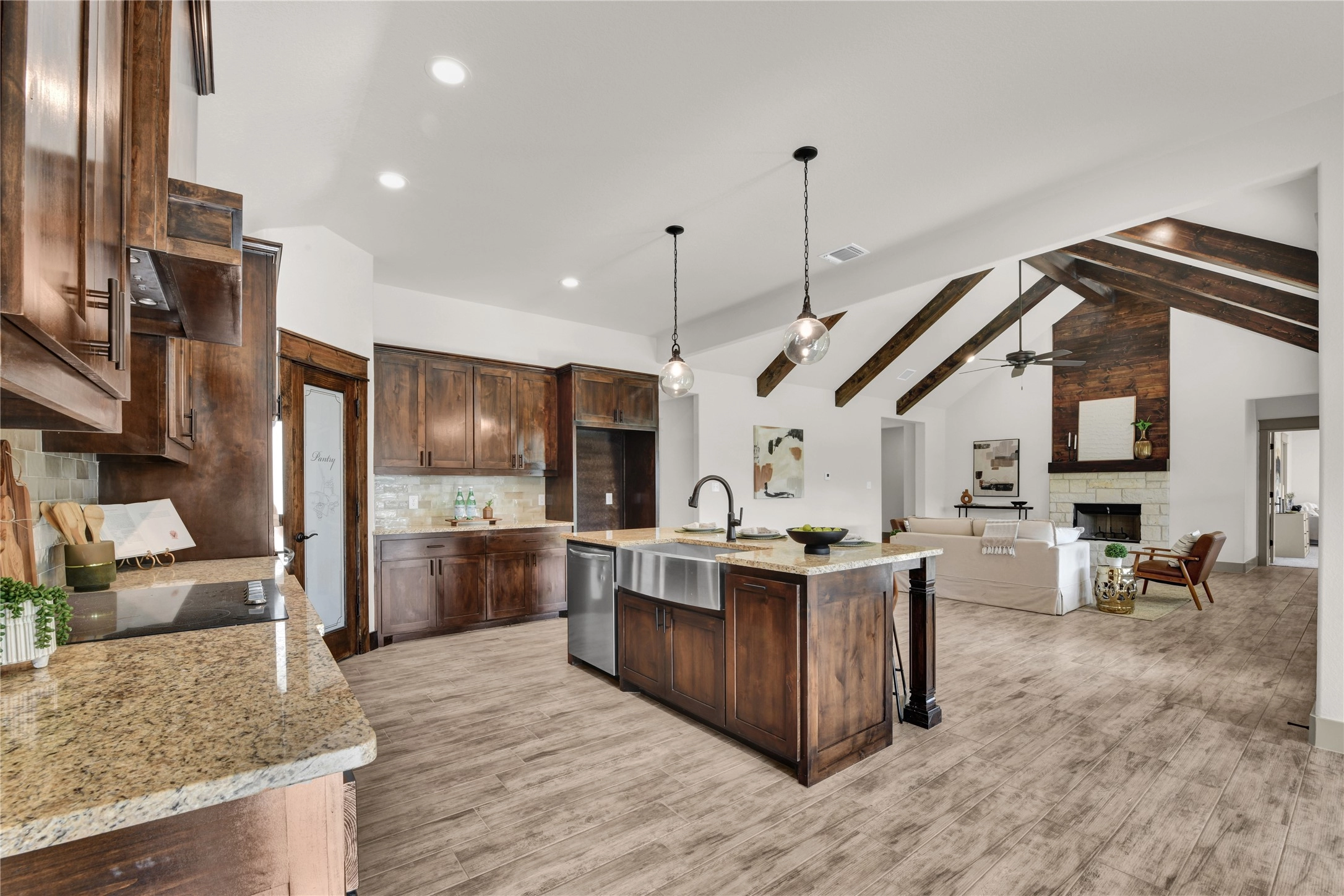 2020 Carrie Ct  