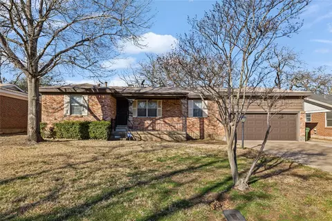 1045 Reed St, Hurst, TX 76053