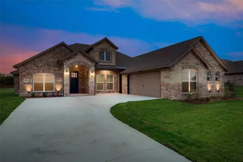8461 Davidson Rd, Sanger, TX 76266