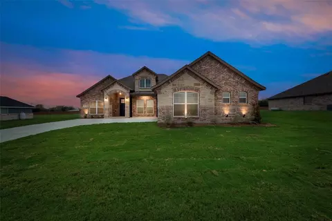 Exterior - 8461 Davidson Rd, Sanger, TX 76266 photo 2 of 7