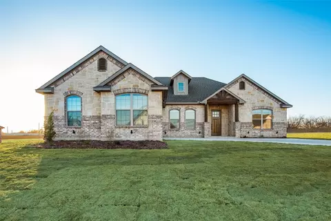 8441 Davidson Rd, Sanger, TX 76266