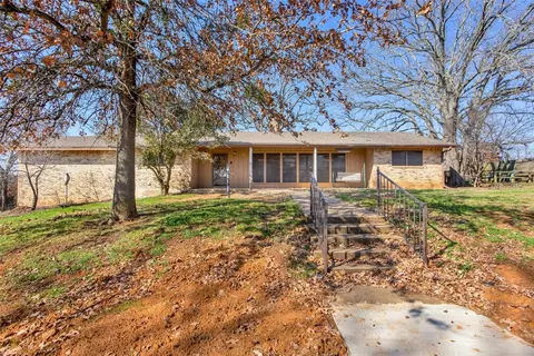 3025 Jennifer Ave, Denison, TX 75020