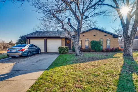 3512 Tourist Dr, North Richland Hills, TX 76117