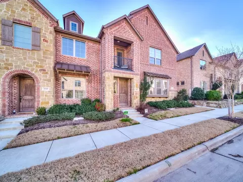 1319 Casselberry Dr, Flower Mound, TX 75028