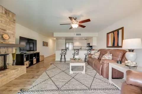 438 Yacht Club Dr #C, Rockwall, TX 75032