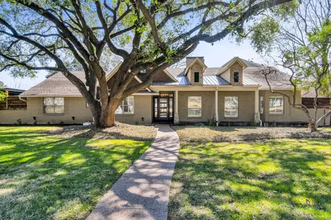 13730 Sprucewood Dr, Dallas, TX 75240