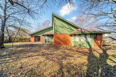 Exterior - 1913 Willowcrest Loop, Denton, TX 76205 photo 3 of 3