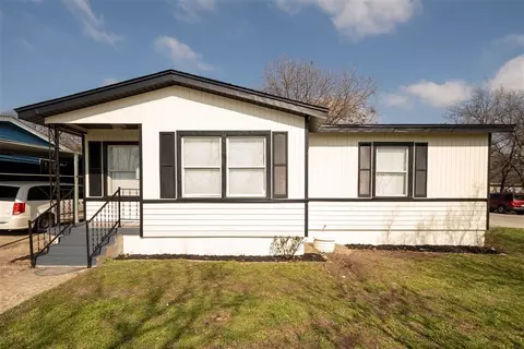 1500 W Fuller Ave, Fort Worth, TX 76115