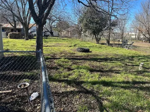 206 S 3rd St, Bangs, TX 76823 photo 4