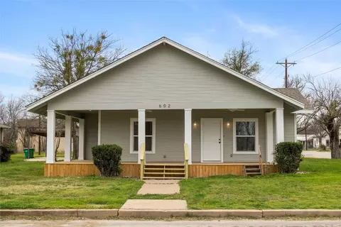 602 S Pecos St, Coleman, TX 76834