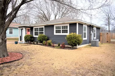 104 N Lillis Ln, Denison, TX 75020