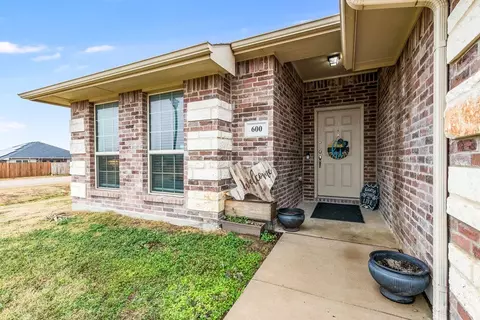 600 Cottage Row, Mabank, TX 75147