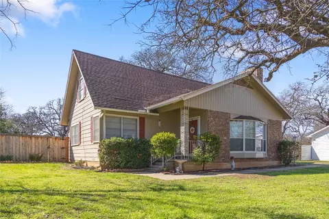 1907 Vine St, Brownwood, TX 76801