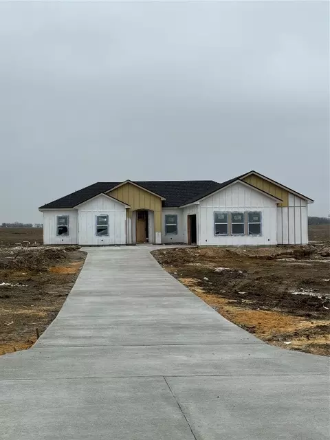 420 Chambers Crk, Alvarado, TX 76009