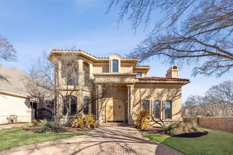 2121 Royal Dominion Ct, Arlington, TX 76006