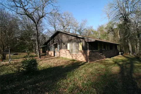 303 Long Shadow Dr, Murchison, TX 75778