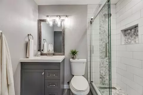 Bath - 2193 Raines Ct, Euless, TX 76039 photo 1 of 3