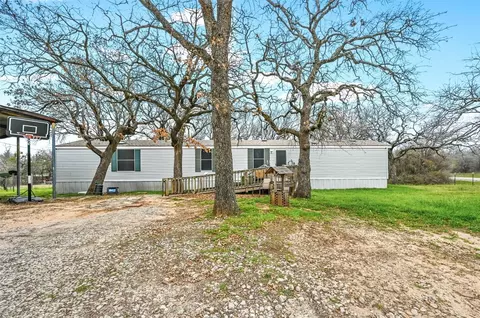 7689 Peden Rd, Azle, TX 76020