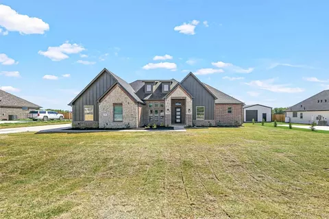 113 Moreland St, Paradise, TX 76073