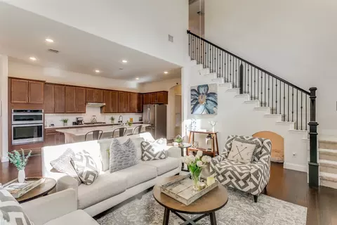 Living - 304 Julia Ln, Euless, TX 76040 photo 4 of 11