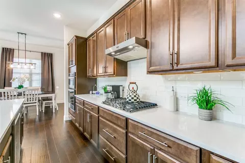 Kitchen - 304 Julia Ln, Euless, TX 76040 photo 5 of 5